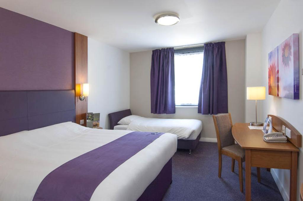 Premier Inn Newcastle - Gosforth/Cramlington Phòng bức ảnh