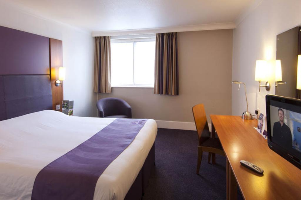 Premier Inn Newcastle - Gosforth/Cramlington Phòng bức ảnh